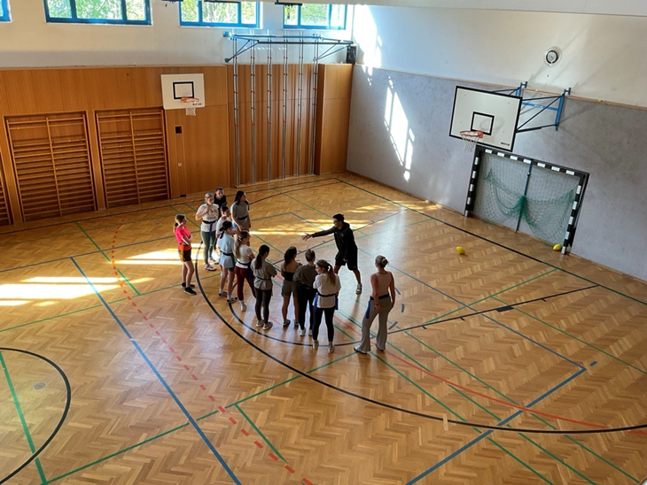 Die Schülerinnen beim Training 